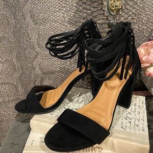 Women Elegant Collection Superly-10 Faux Suede Fringe Block Heel Sandal 8.5 NWOT